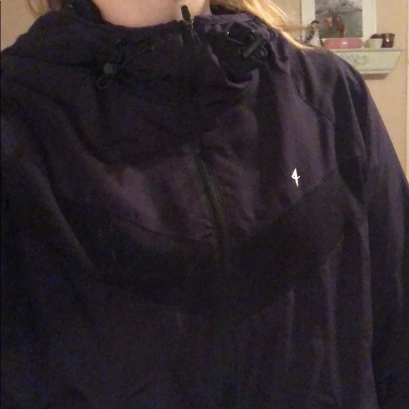 Athletic windbreaker - Picture 2 of 5